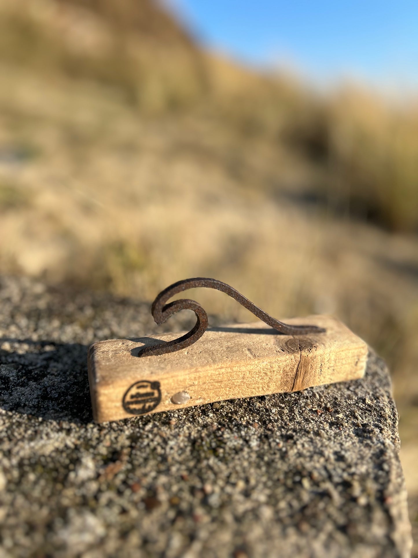 🌊 Mini Driftwood Skulptur „Welle“ – klein, natürlich, einzigartig