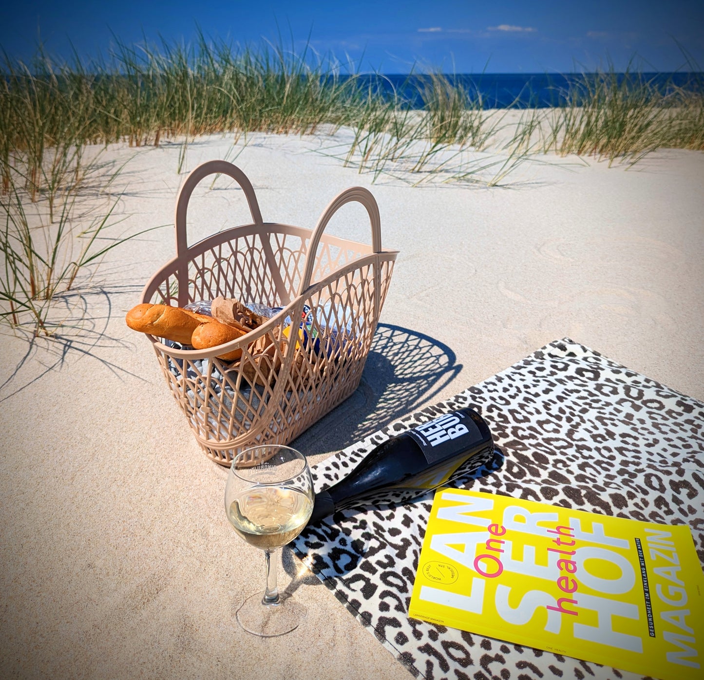 Retro Beach Bag · Betty Basket