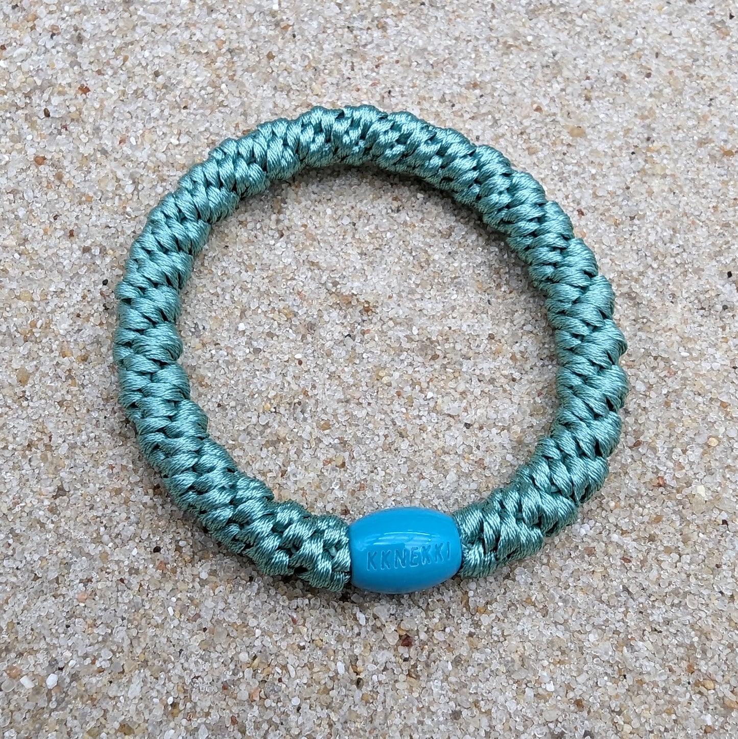 KKNEKKI Haar & Armbänder | Clean