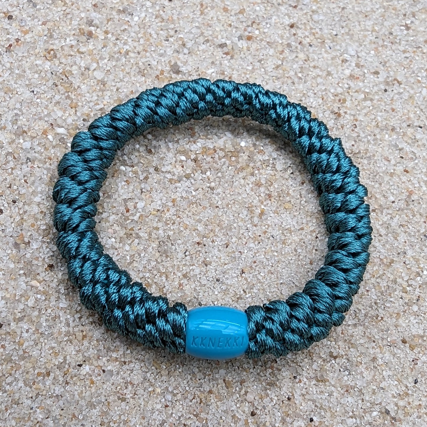 KKNEKKI Haar & Armbänder | Clean