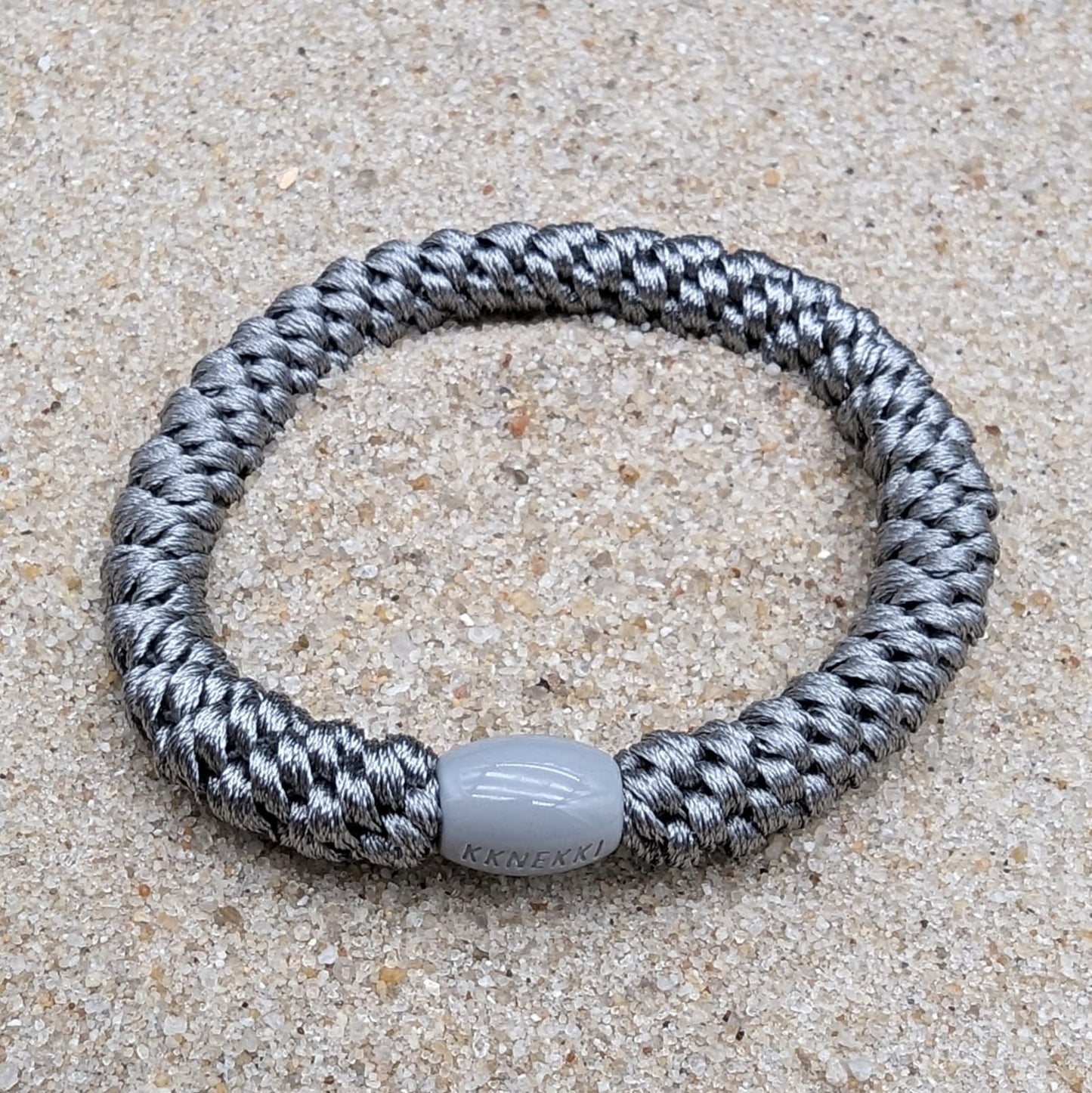 KKNEKKI Haar & Armbänder | Clean