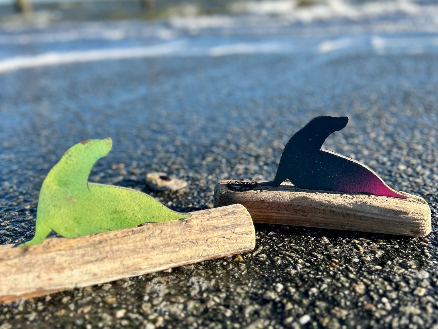 🌊 Driftwood Skulptur Robbe „Willi“ – der Charme der Nordsee in Holz und Stahl