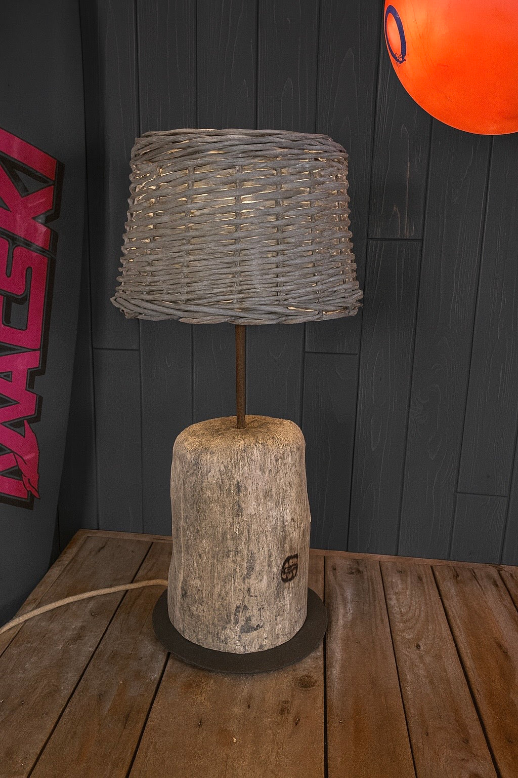 Driftwood-Buhnenlampe