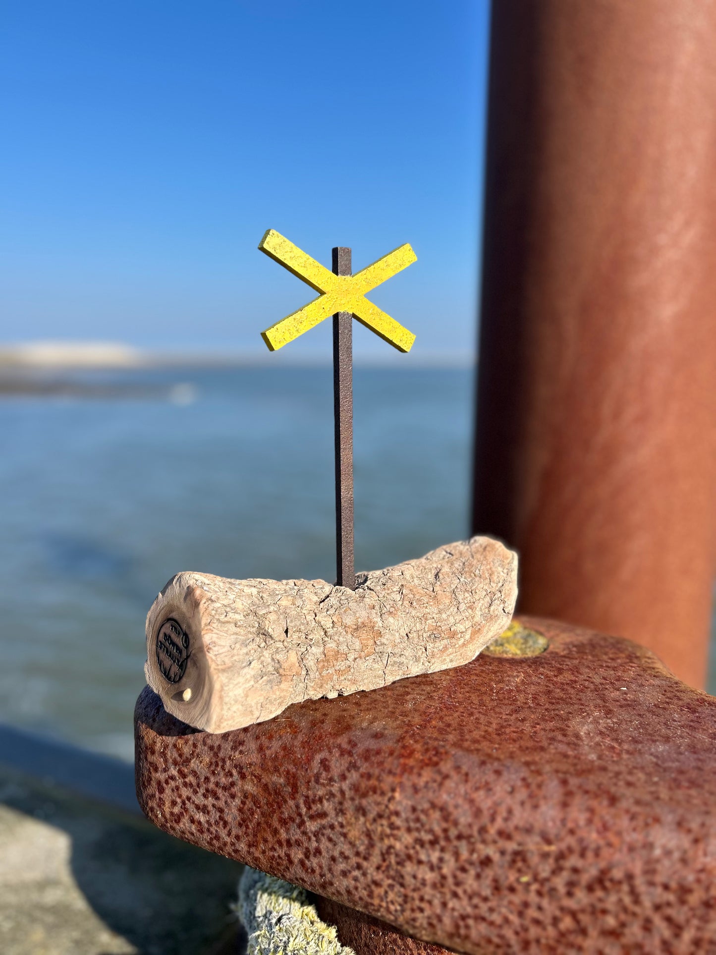 Driftwood Skulptur „Buhnenkreuz“ – Sylter Original mit Geschichte