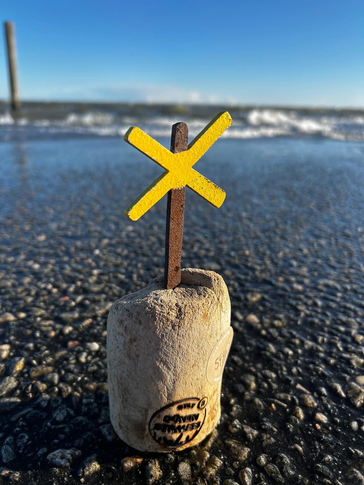 Mini Driftwood Skulptur „Buhnenkreuz“ – klein, aber voller Küstencharme