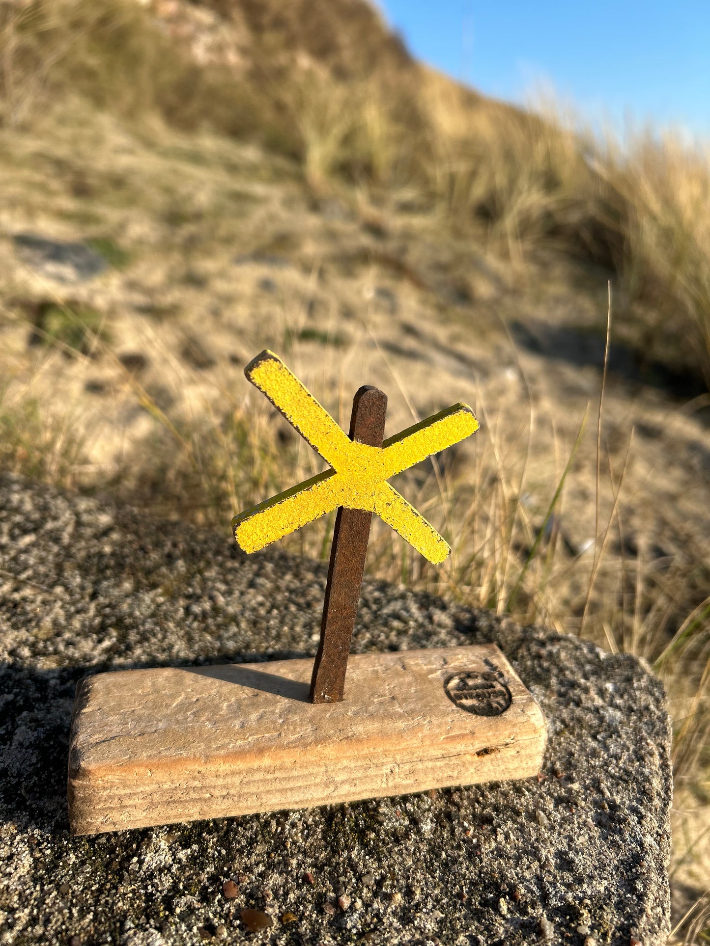 Mini Driftwood Skulptur „Buhnenkreuz“ – klein, aber voller Küstencharme