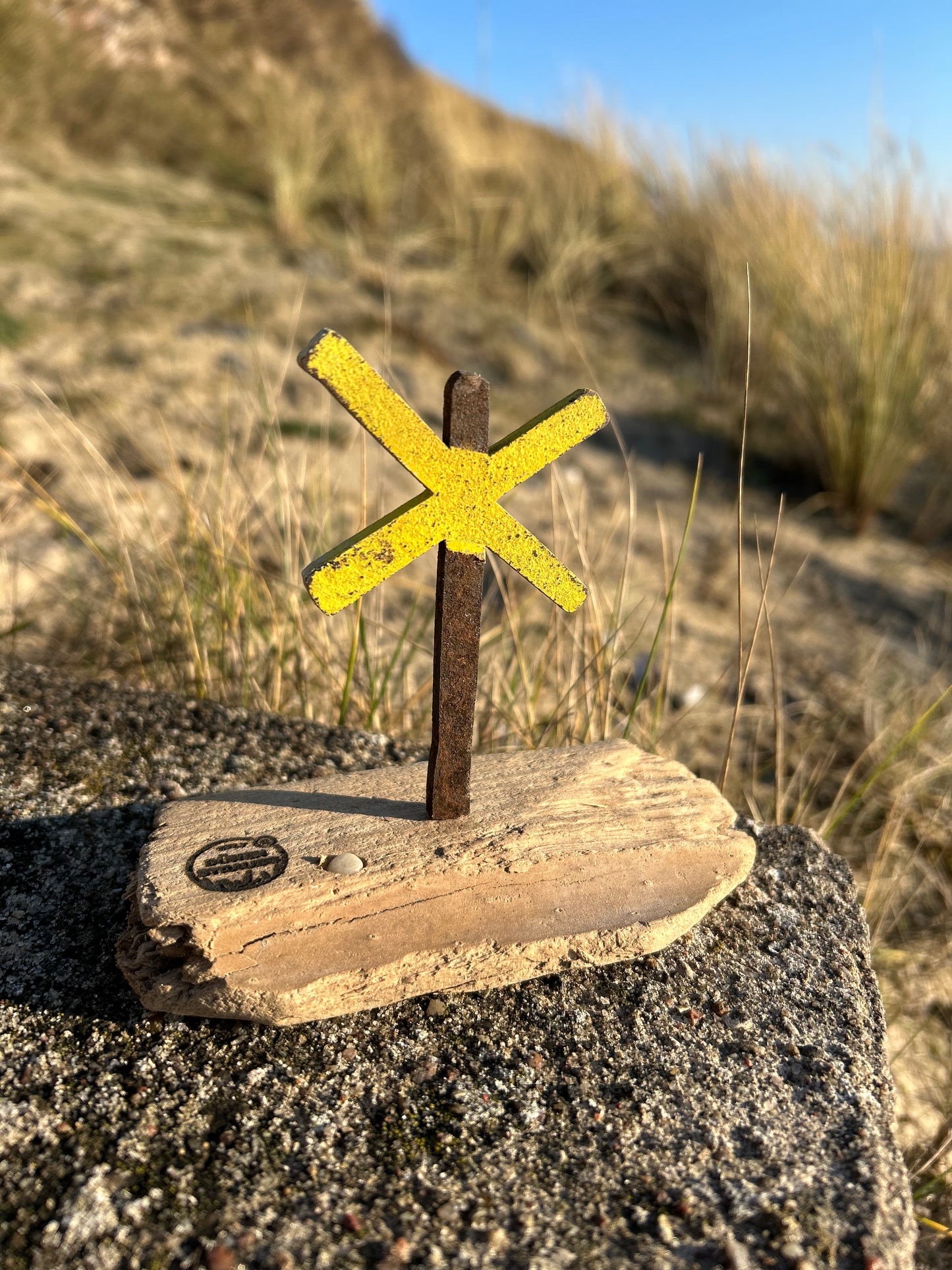 Mini Driftwood Skulptur „Buhnenkreuz“ – klein, aber voller Küstencharme