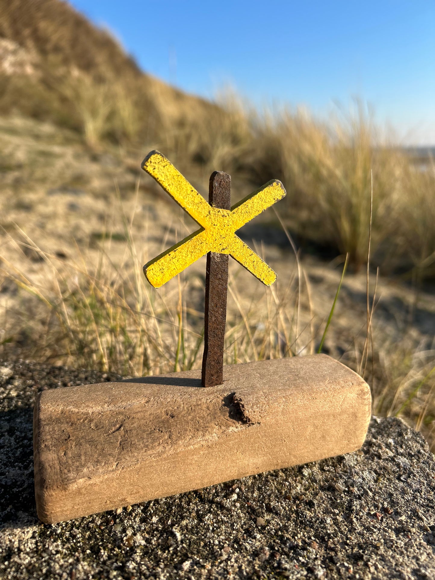 Mini Driftwood Skulptur „Buhnenkreuz“ – klein, aber voller Küstencharme