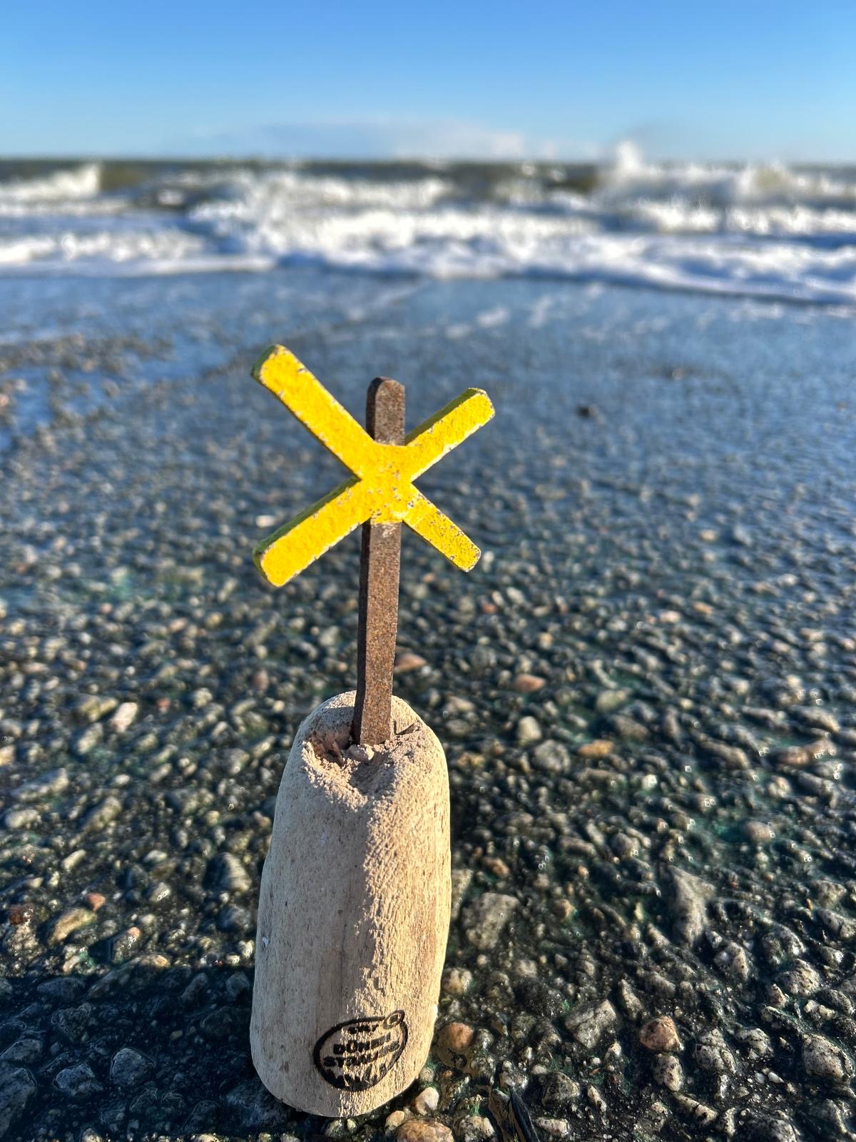 Mini Driftwood Skulptur „Buhnenkreuz“ – klein, aber voller Küstencharme