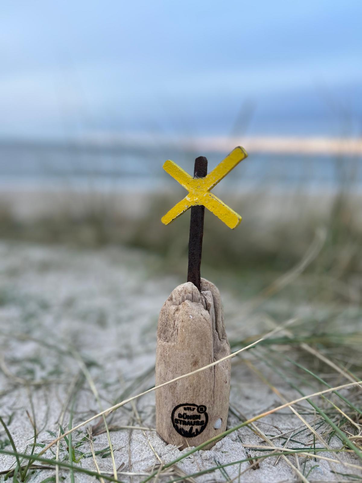 Mini Driftwood Skulptur „Buhnenkreuz“ – klein, aber voller Küstencharme