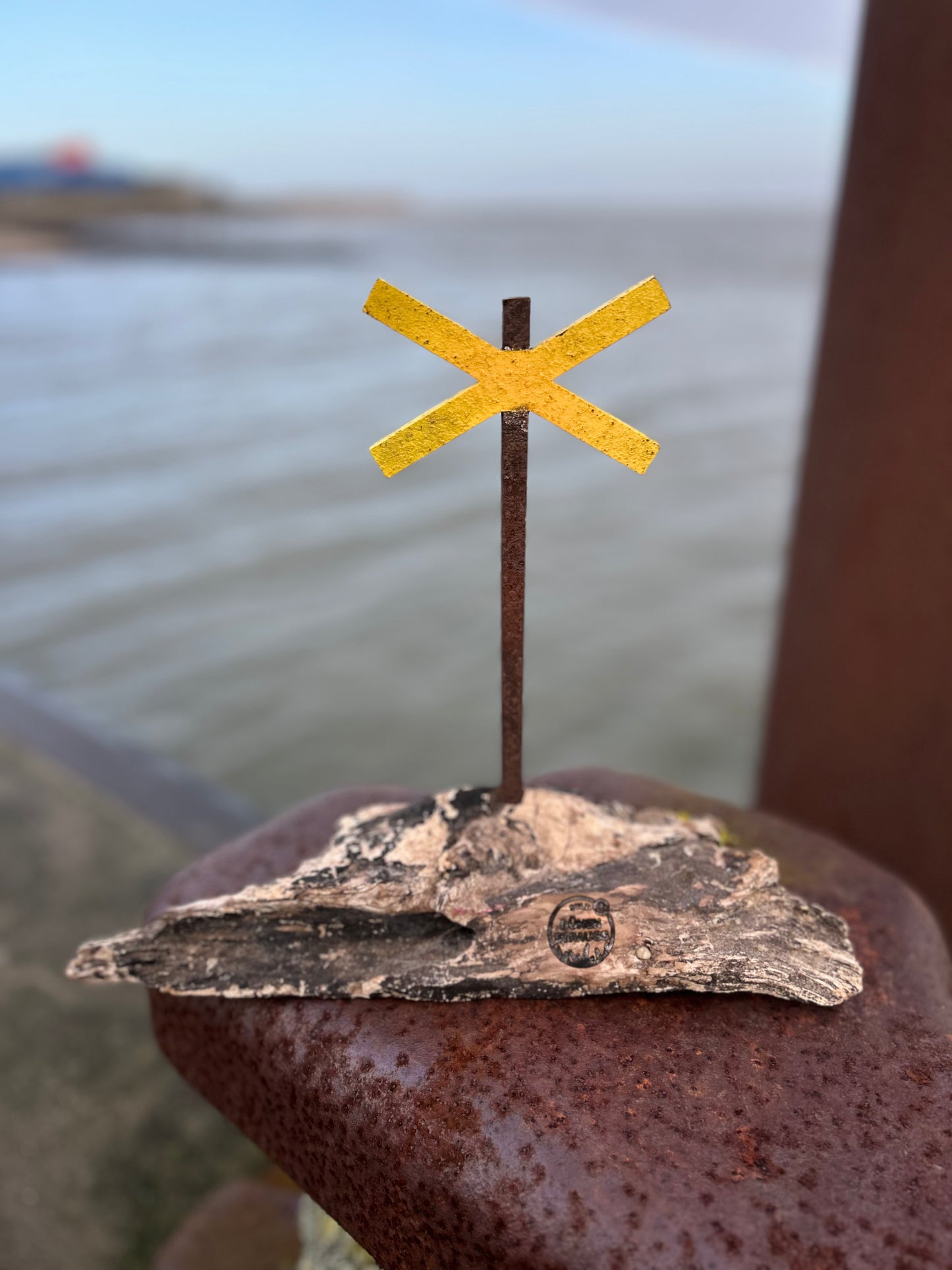 Driftwood Skulptur „Buhnenkreuz“ – Sylter Original mit Geschichte