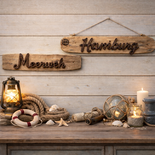 Driftwood-Schilder "Hamburg &  Meerweh"  mit Seepocken bewachsen