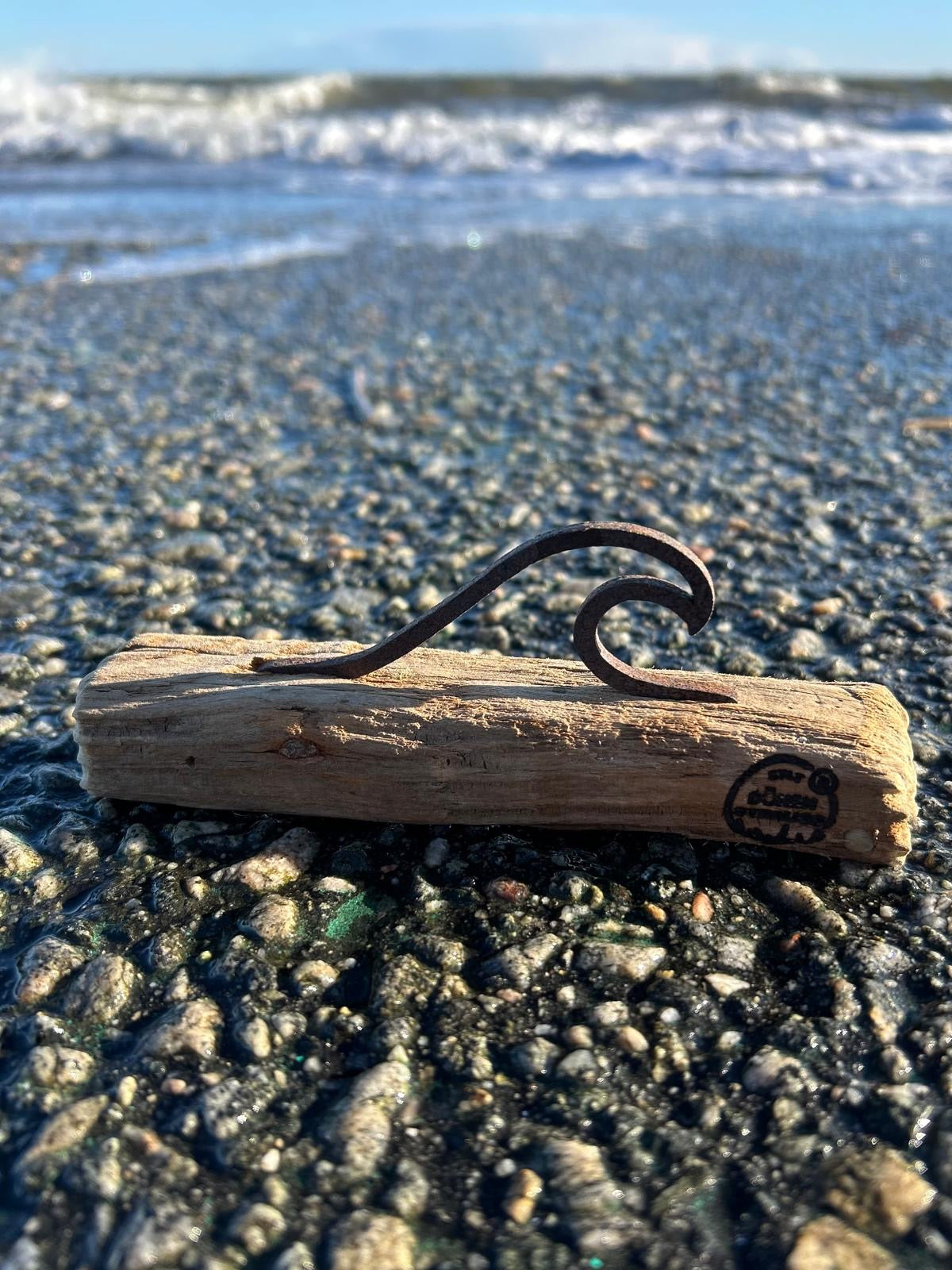 🌊 Mini Driftwood Skulptur „Welle“ – klein, natürlich, einzigartig