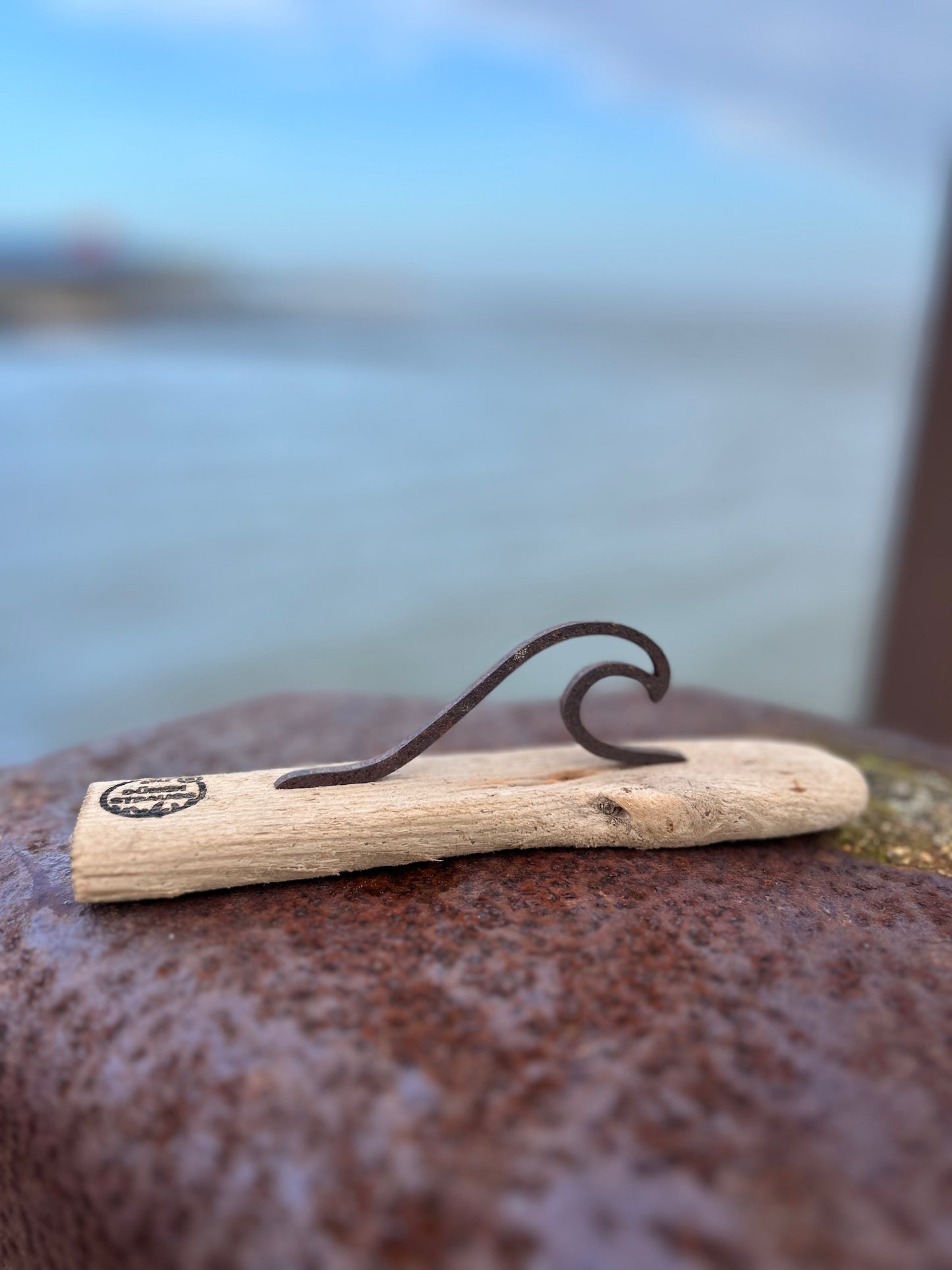 🌊 Mini Driftwood Skulptur „Welle“ – klein, natürlich, einzigartig