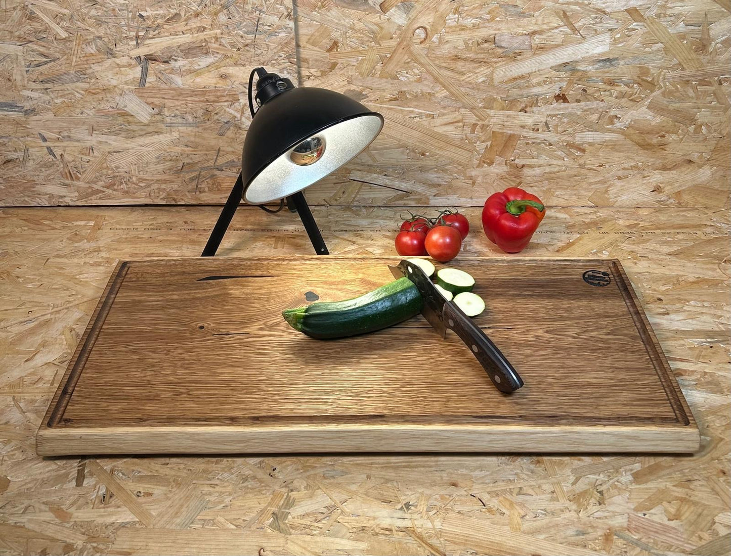 Sylter Bohlen – Schneide- & Servierbretter aus massiver, geräucherter Wildeiche