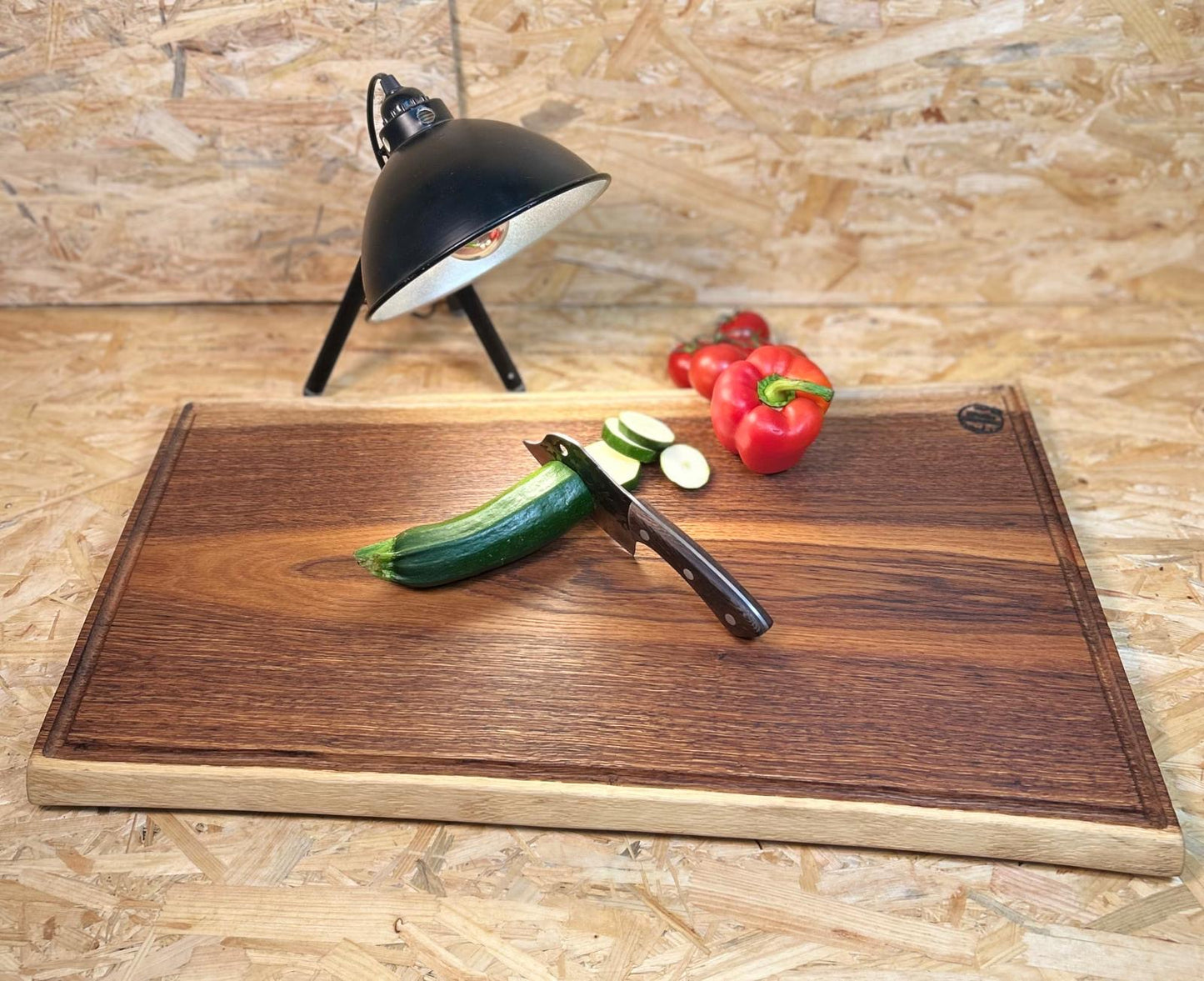 Sylter Bohlen – Schneide- & Servierbretter aus massiver, geräucherter Wildeiche