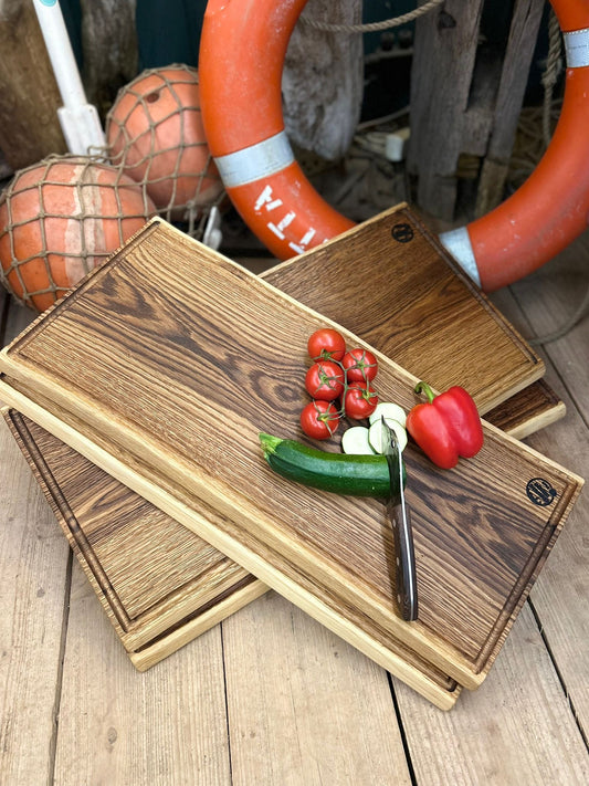 Sylter Bohlen – Schneide- & Servierbretter aus massiver, geräucherter Wildeiche