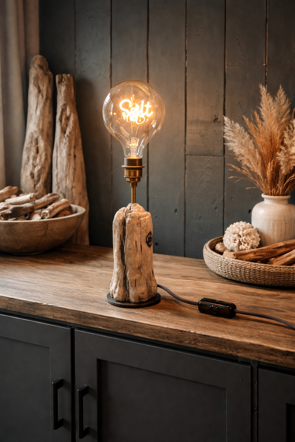 Driftwood "Statement" Lampe